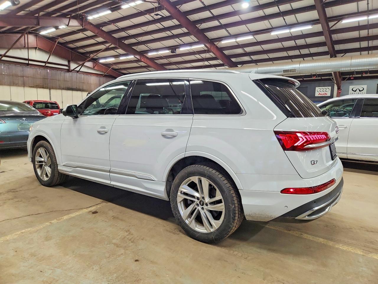 2021 Audi Q7, Premium