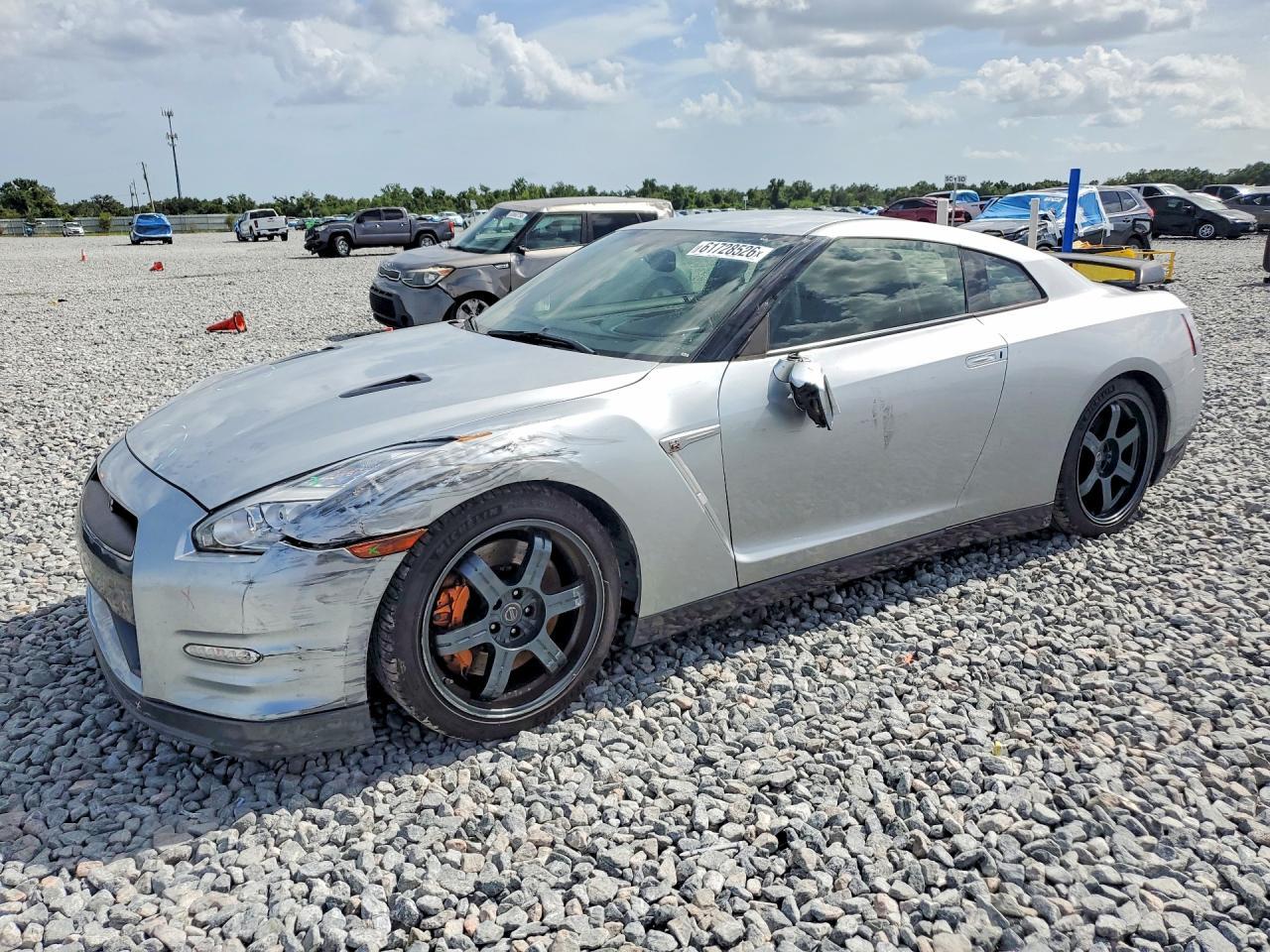 2016 Nissan GT-R, Black Edition