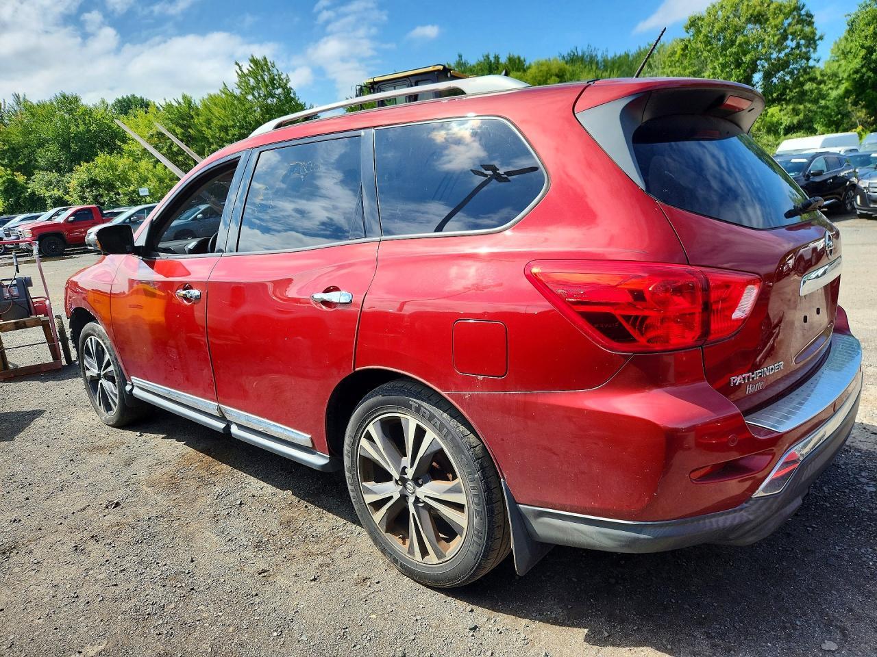 2017 Nissan Pathfinder, Platinum