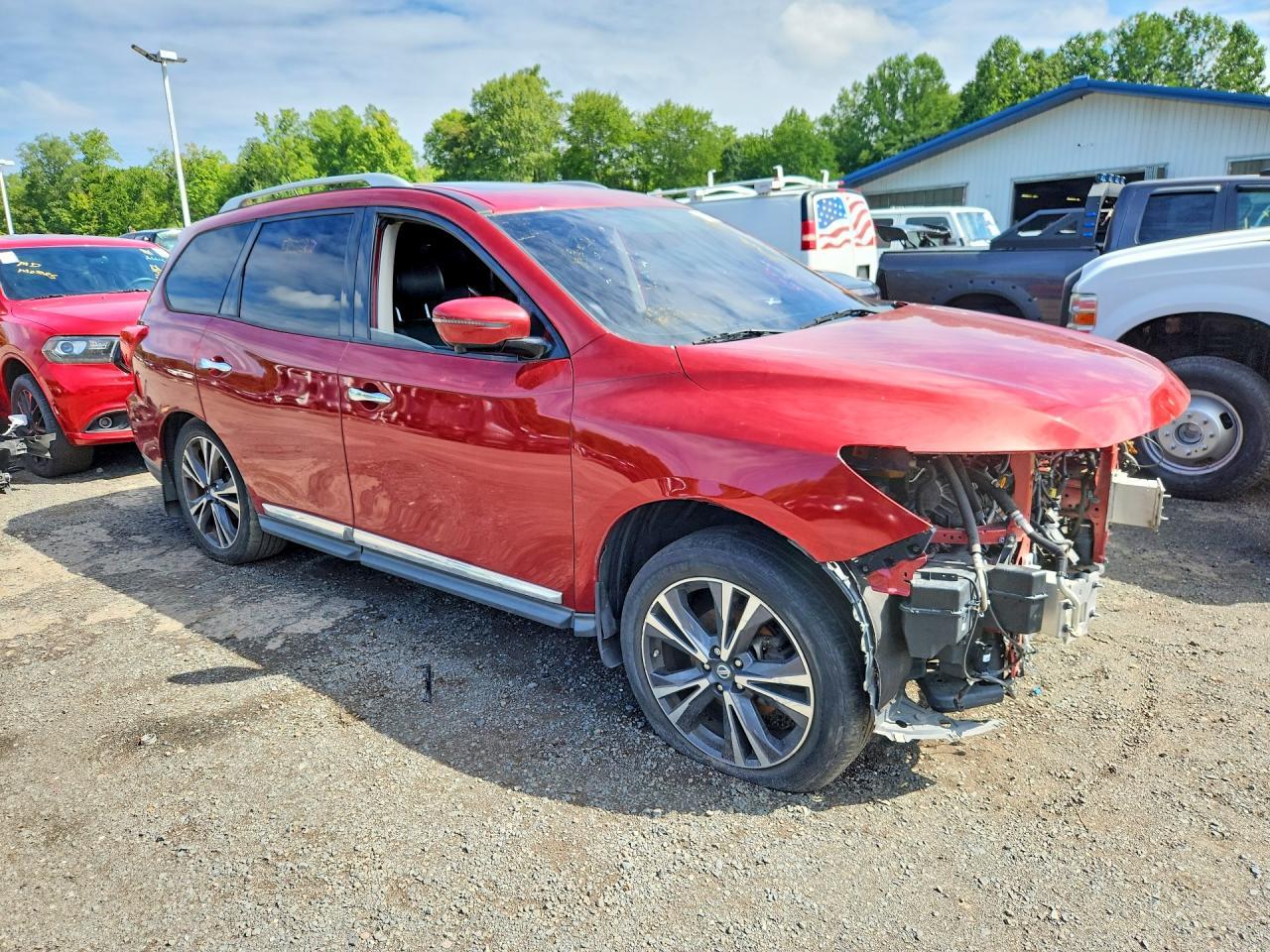 2017 Nissan Pathfinder, Platinum