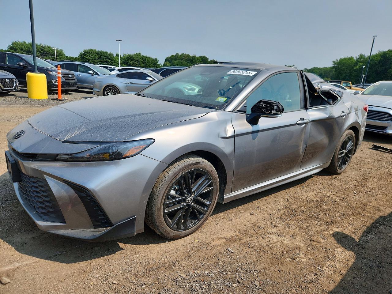 2025 Toyota Camry, SE