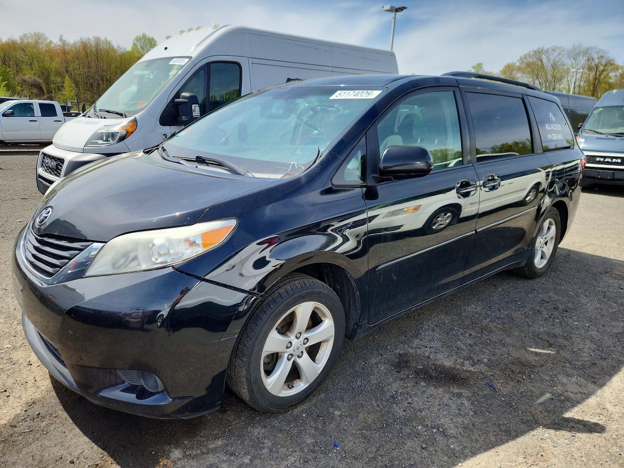 2017 Toyota Sienna, LE