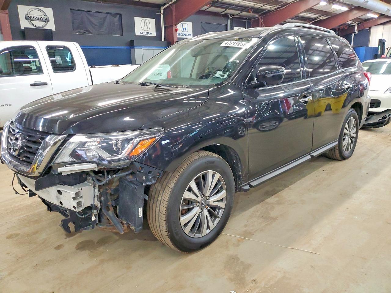 2019 Nissan Pathfinder, SL