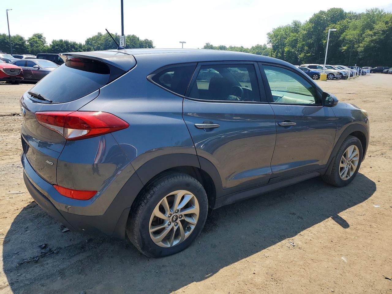 2018 Hyundai Tucson, SE