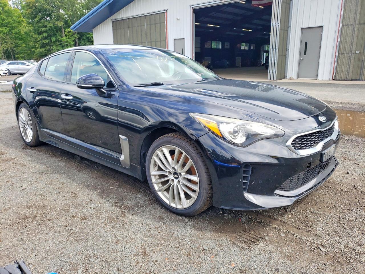 2018 KIA Stinger, Base