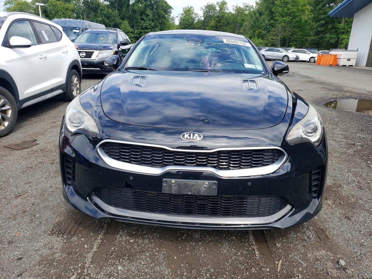 2018 KIA Stinger, Base