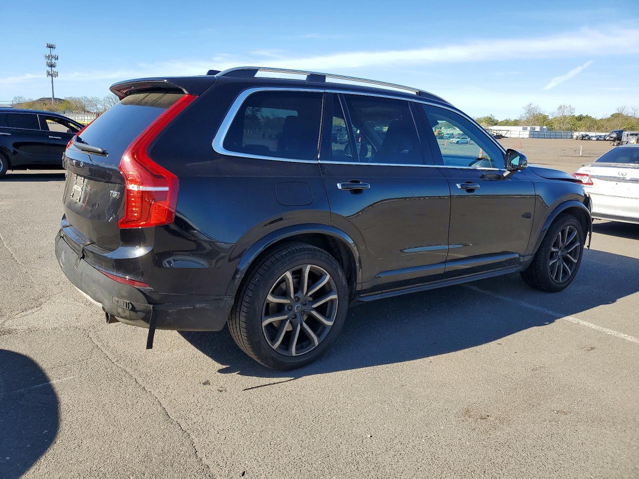 2019 Volvo XC90, T5 Momentum