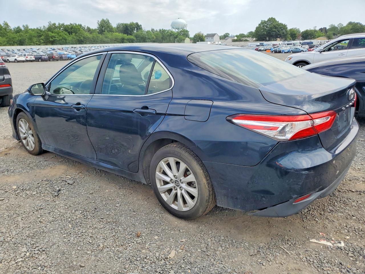 2018 Toyota Camry, LE