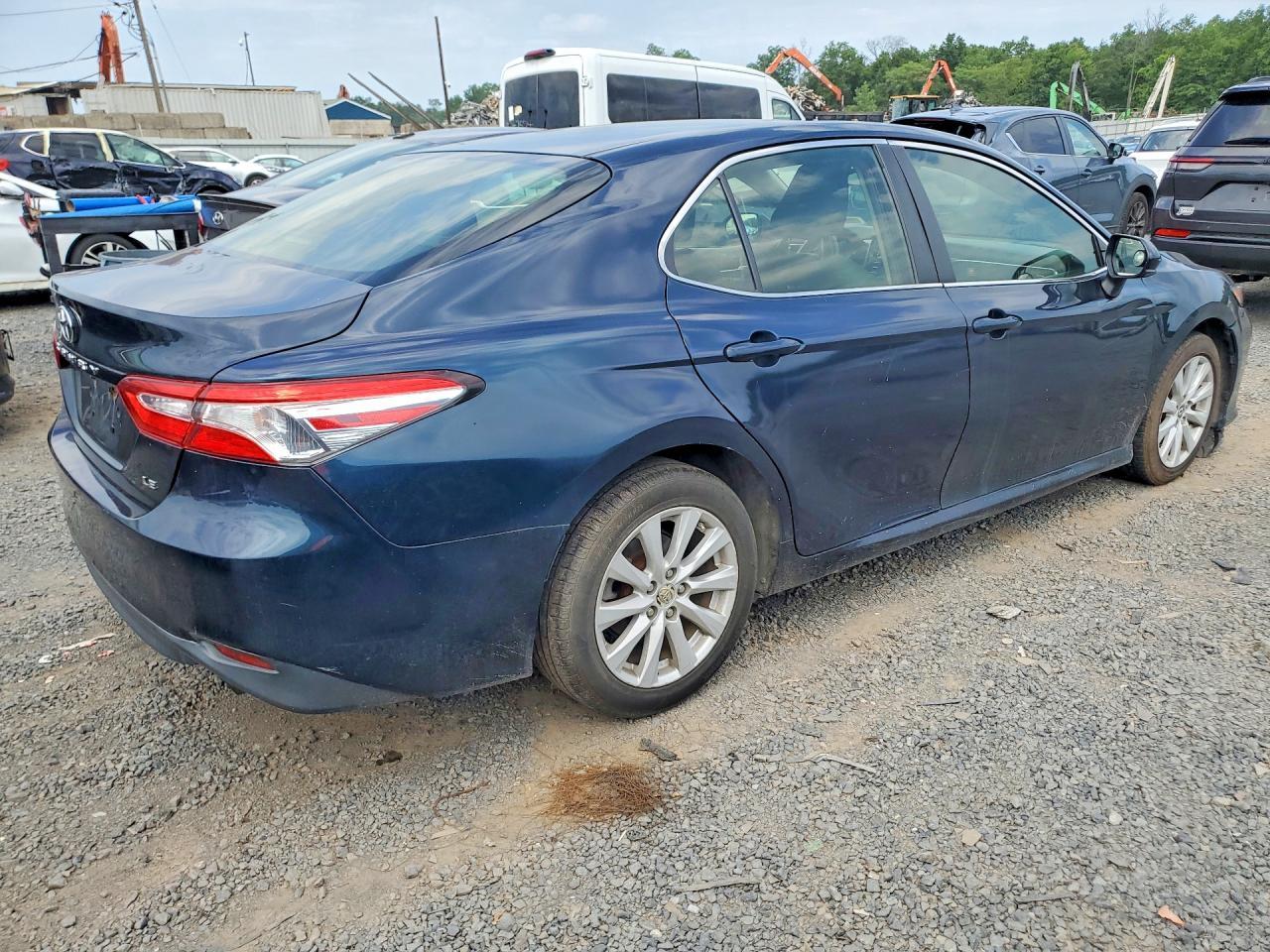 2018 Toyota Camry, LE