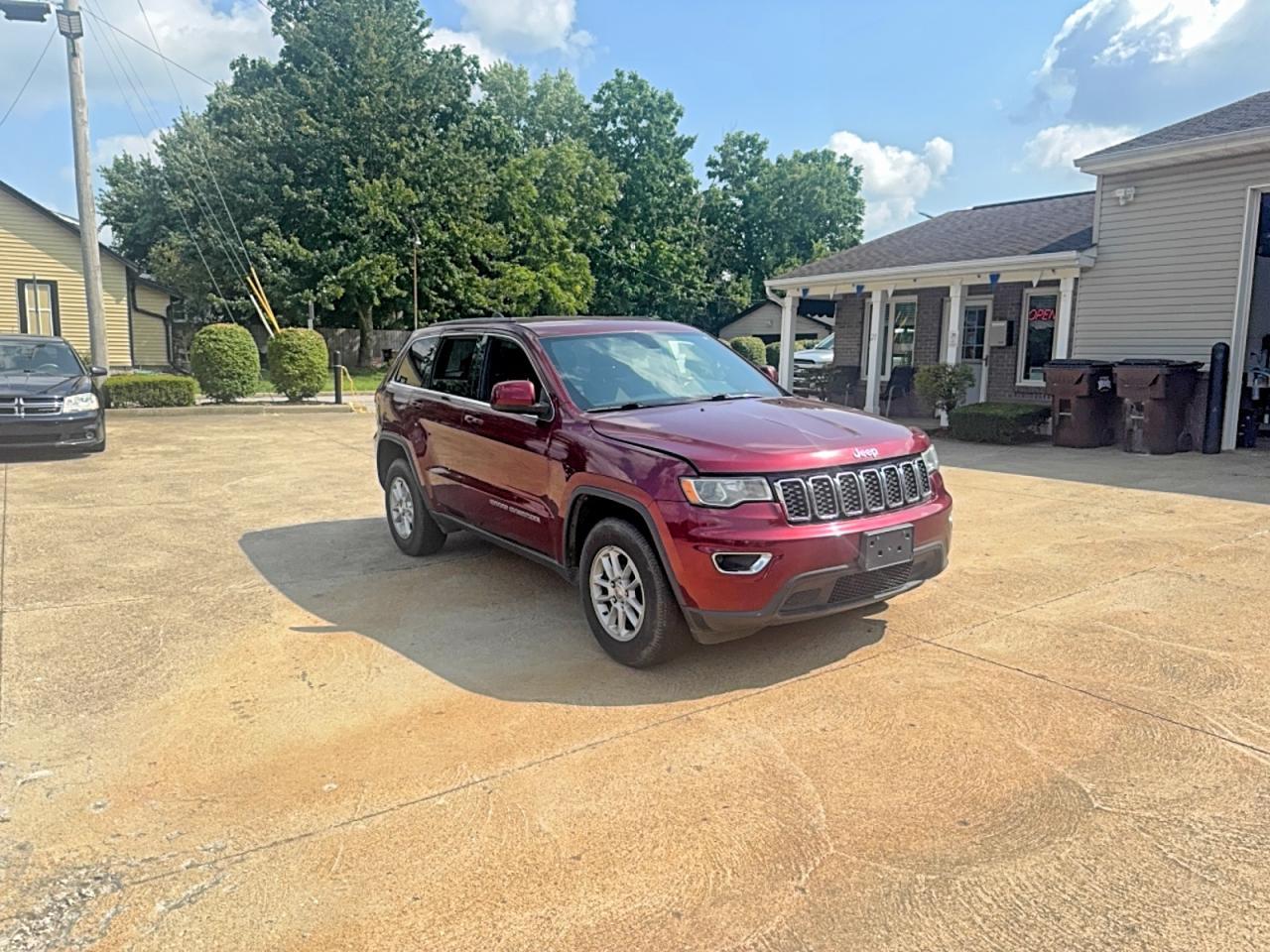 2018 Jeep Grand Cherokee, Laredo