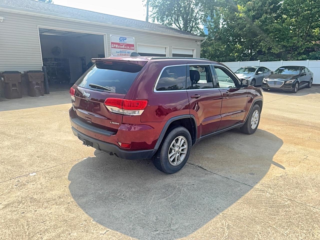 2018 Jeep Grand Cherokee, Laredo