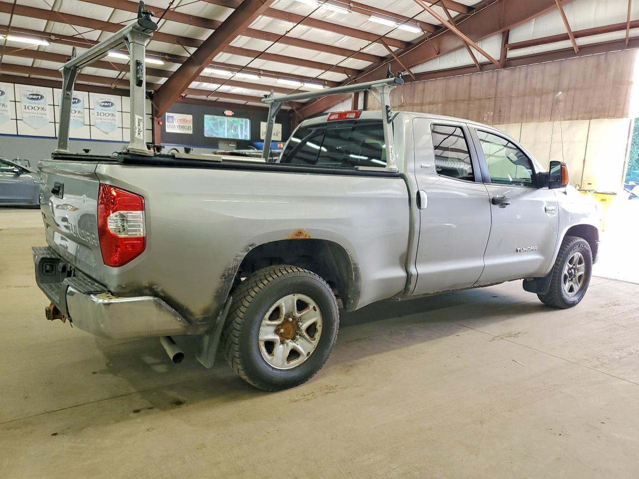 2015 Toyota Tundra, SR5