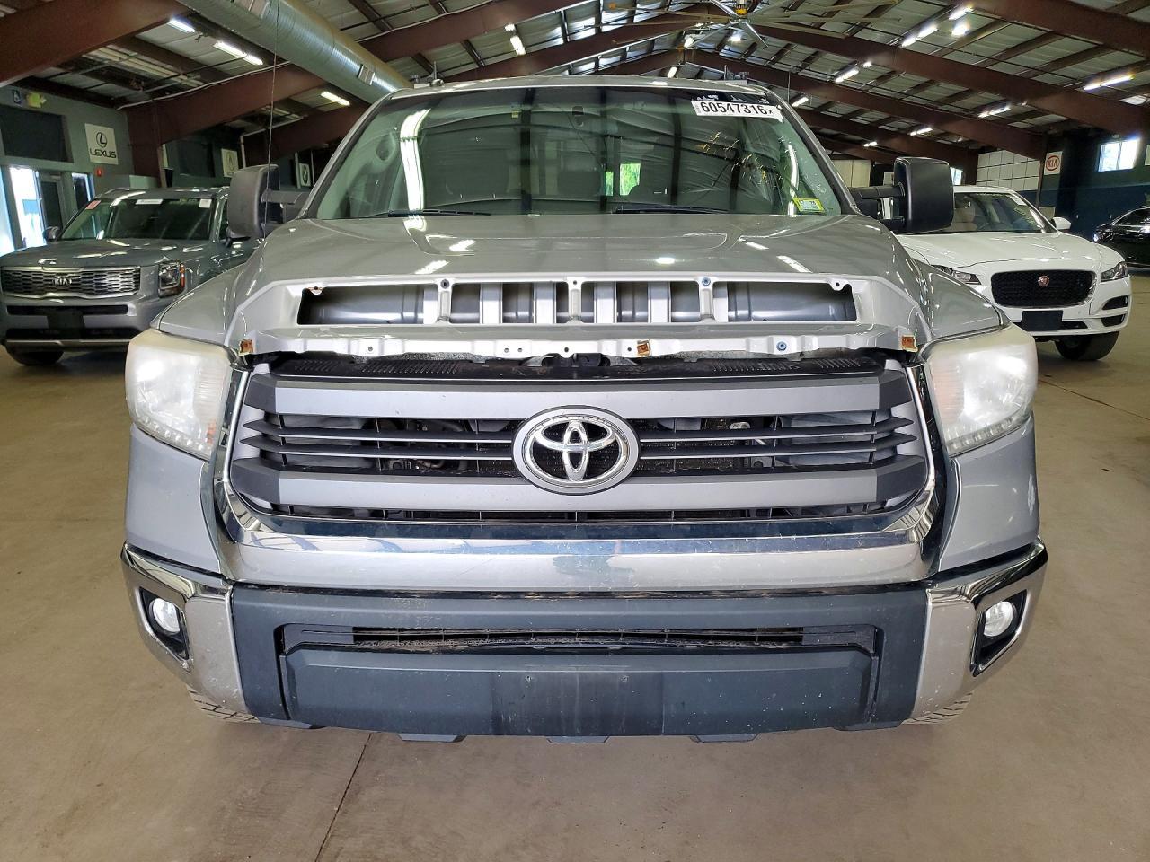 2015 Toyota Tundra, SR5