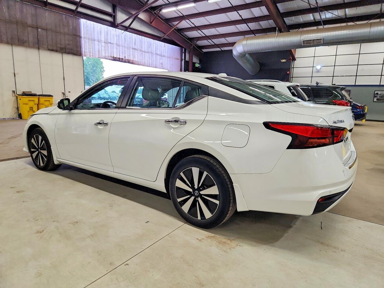 2022 Nissan Altima, SV