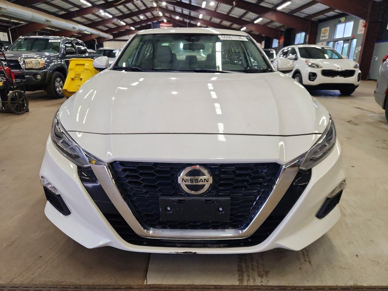 2022 Nissan Altima, SV