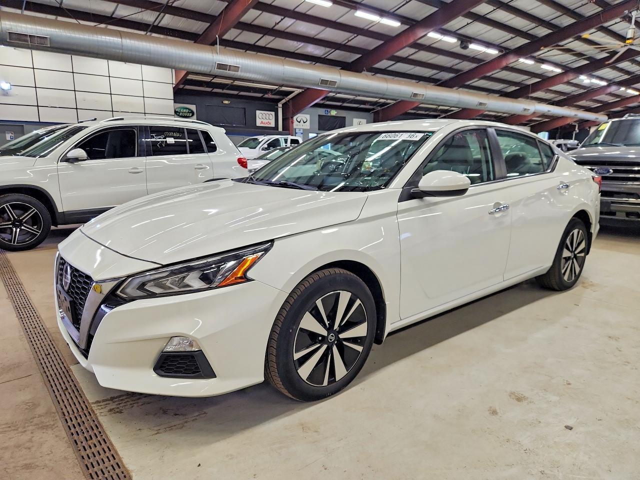 2022 Nissan Altima, SV