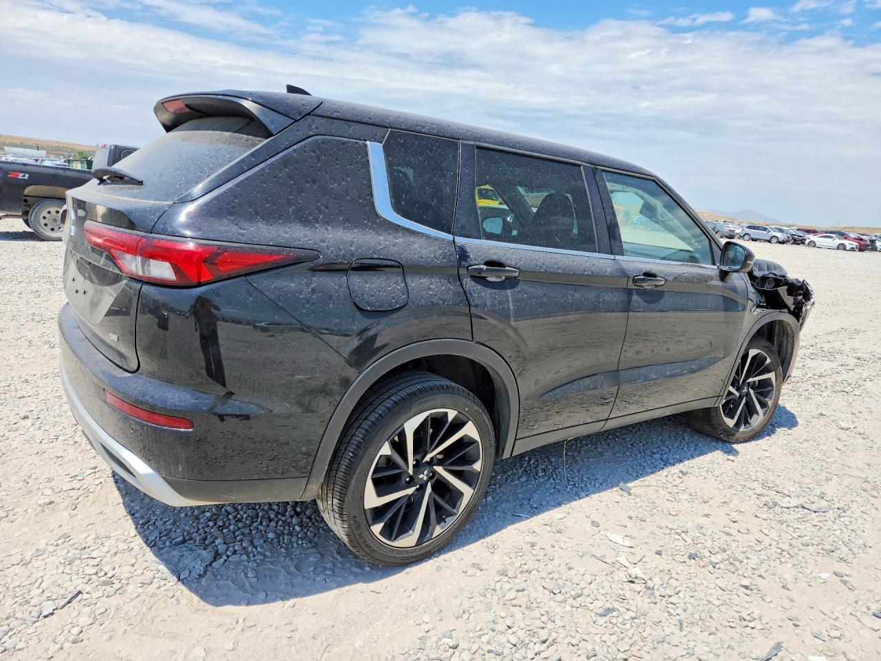 2024 Mitsubishi Outlander, SE