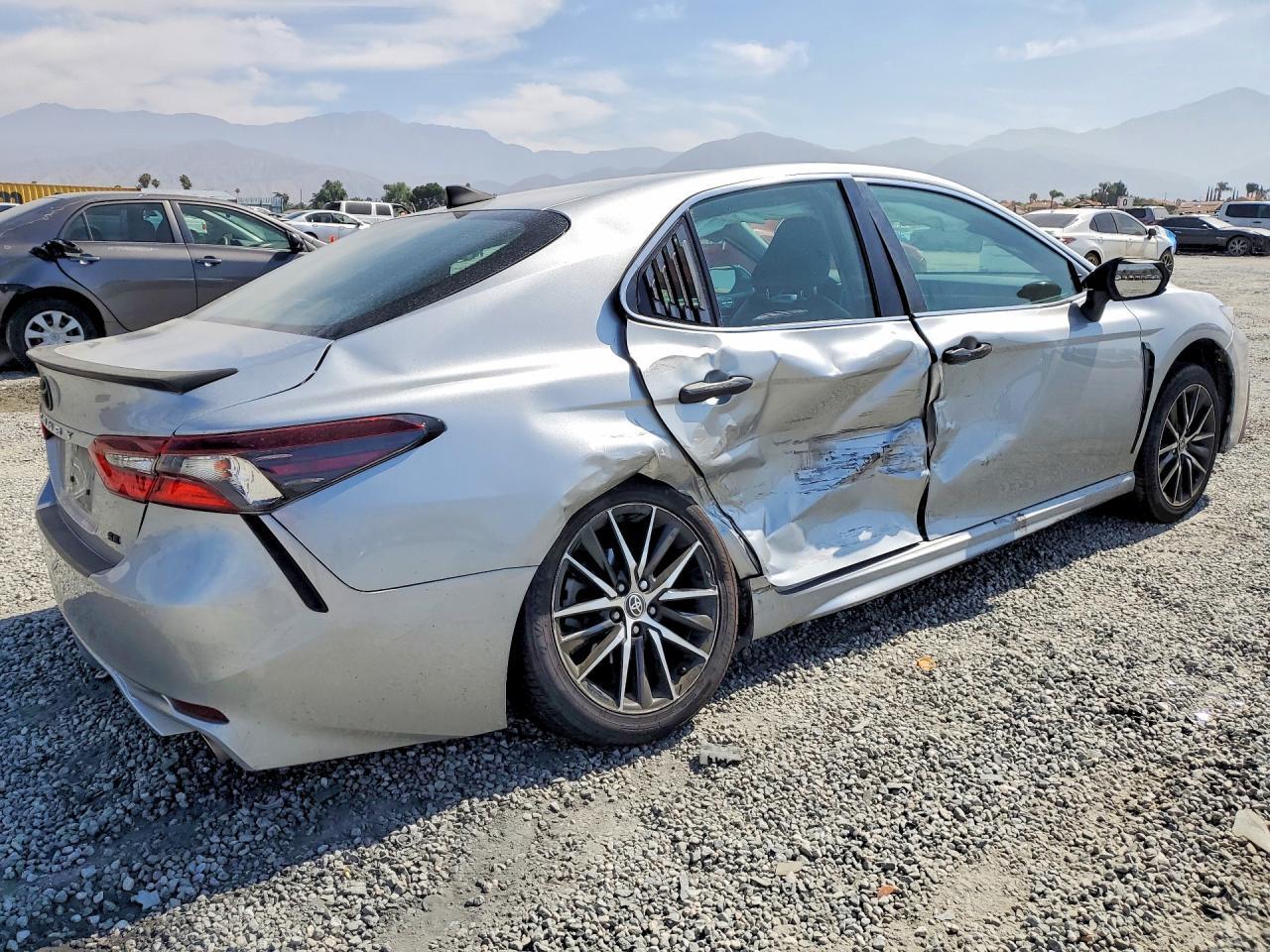2021 Toyota Camry, SE