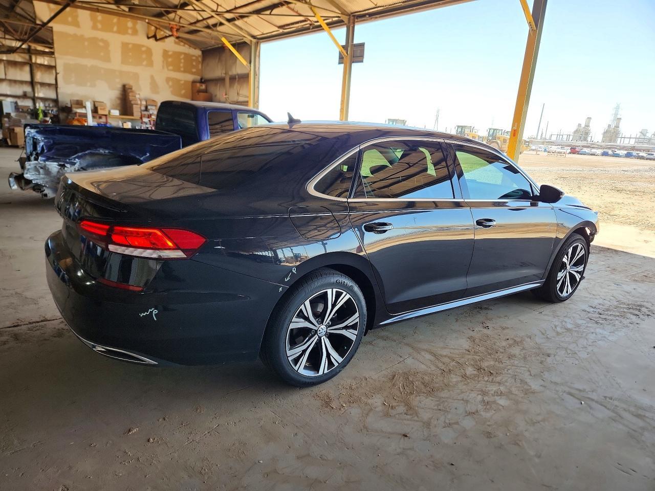 2022 Volkswagen Passat, SE