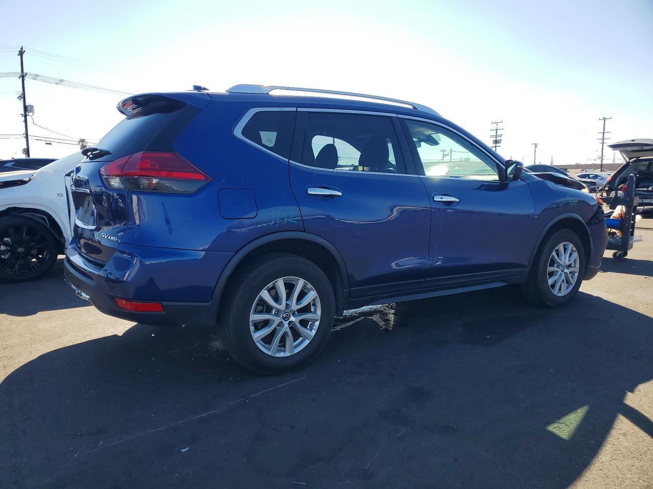 2020 Nissan Rogue, SV