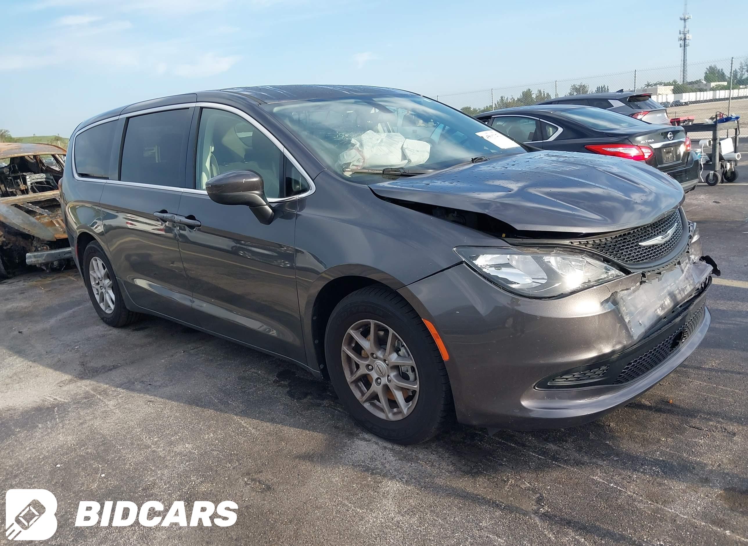2022 Chrysler Voyager, LX