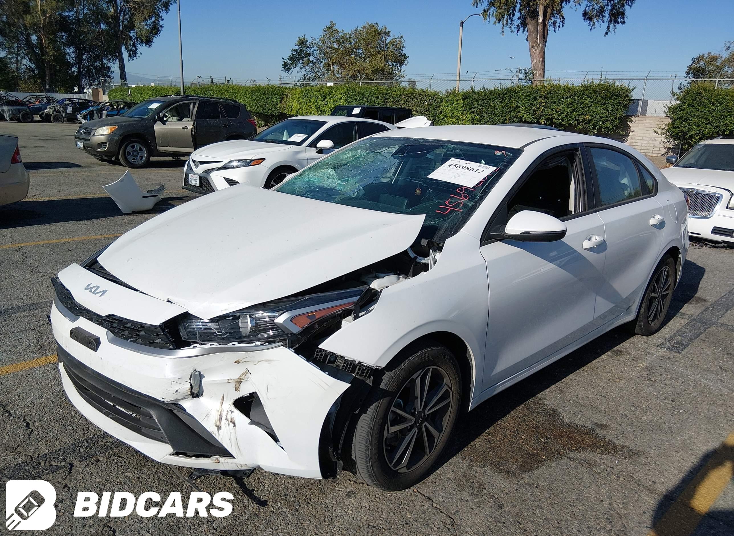 2023 KIA Forte, Lxs