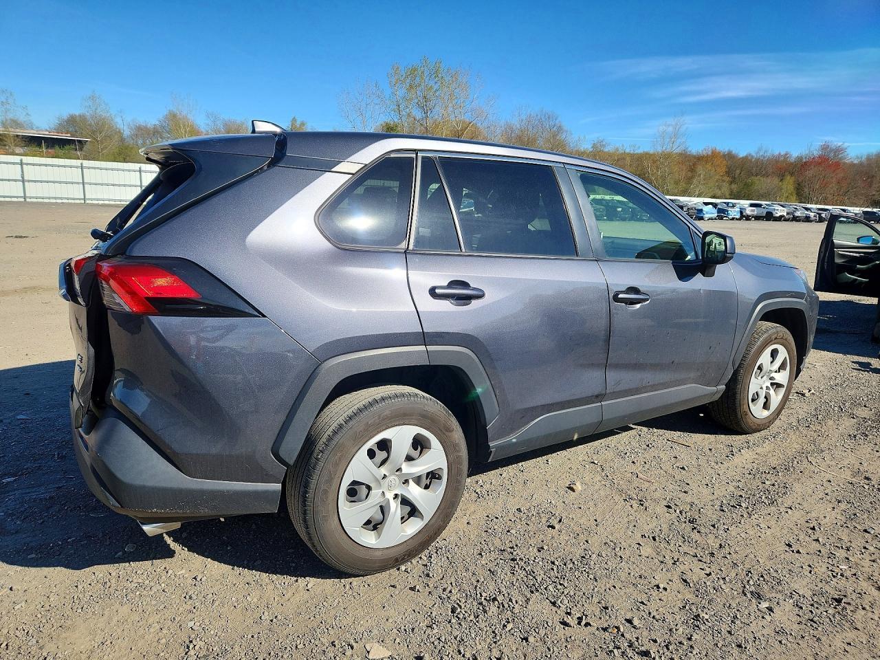 2023 Toyota RAV4, LE