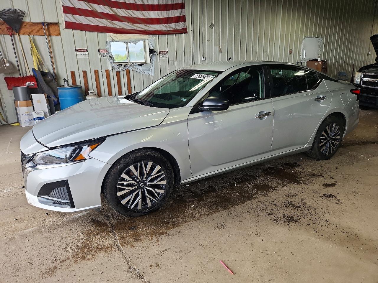 2025 Nissan Altima, SV