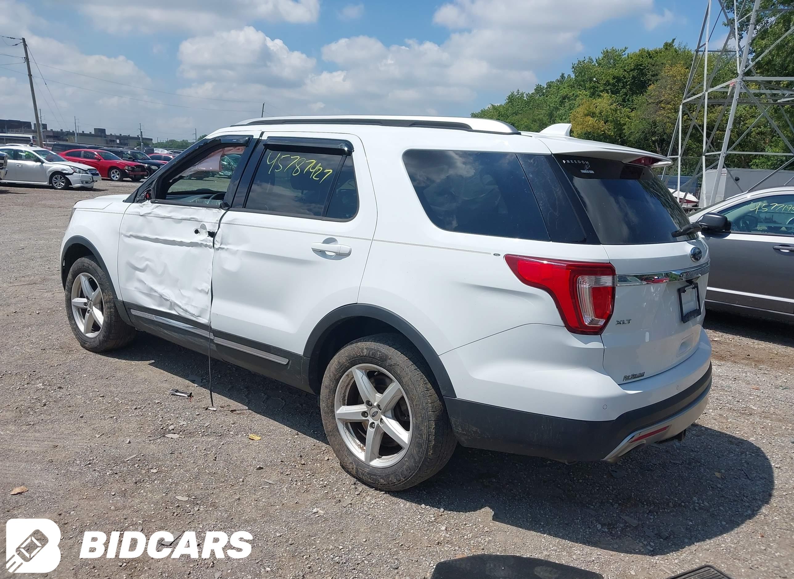 2016 Ford Explorer, Xlt