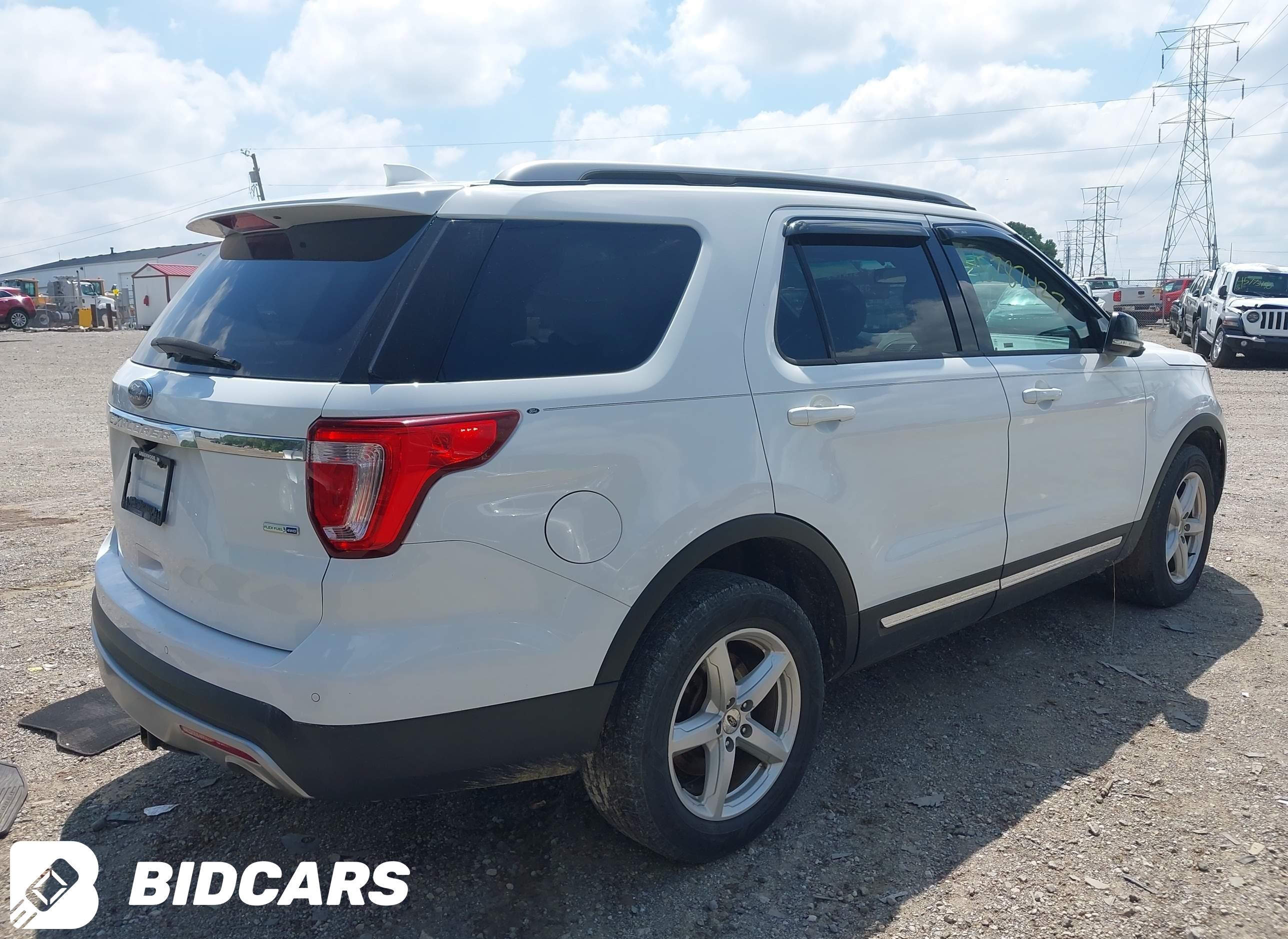 2016 Ford Explorer, Xlt