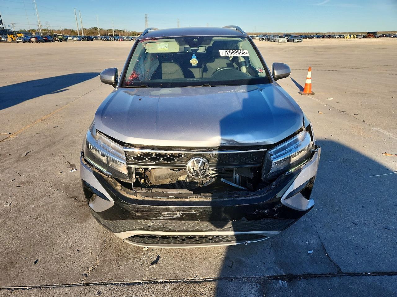 2022 Volkswagen Taos, SE