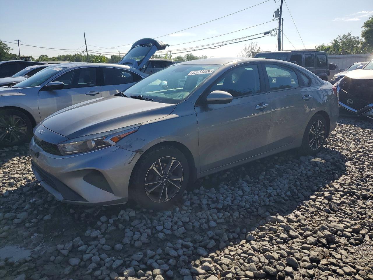2022 KIA Forte, Lxs