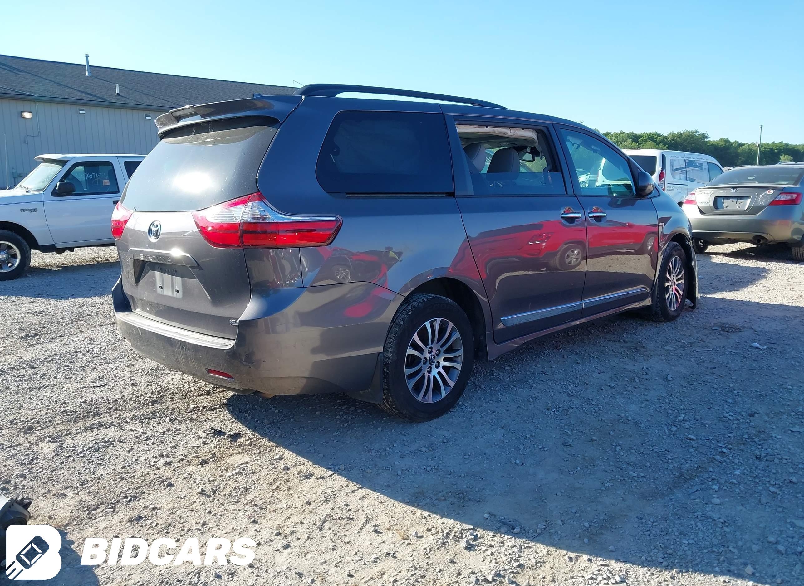 2019 Toyota Sienna, Xle 8 Pas...