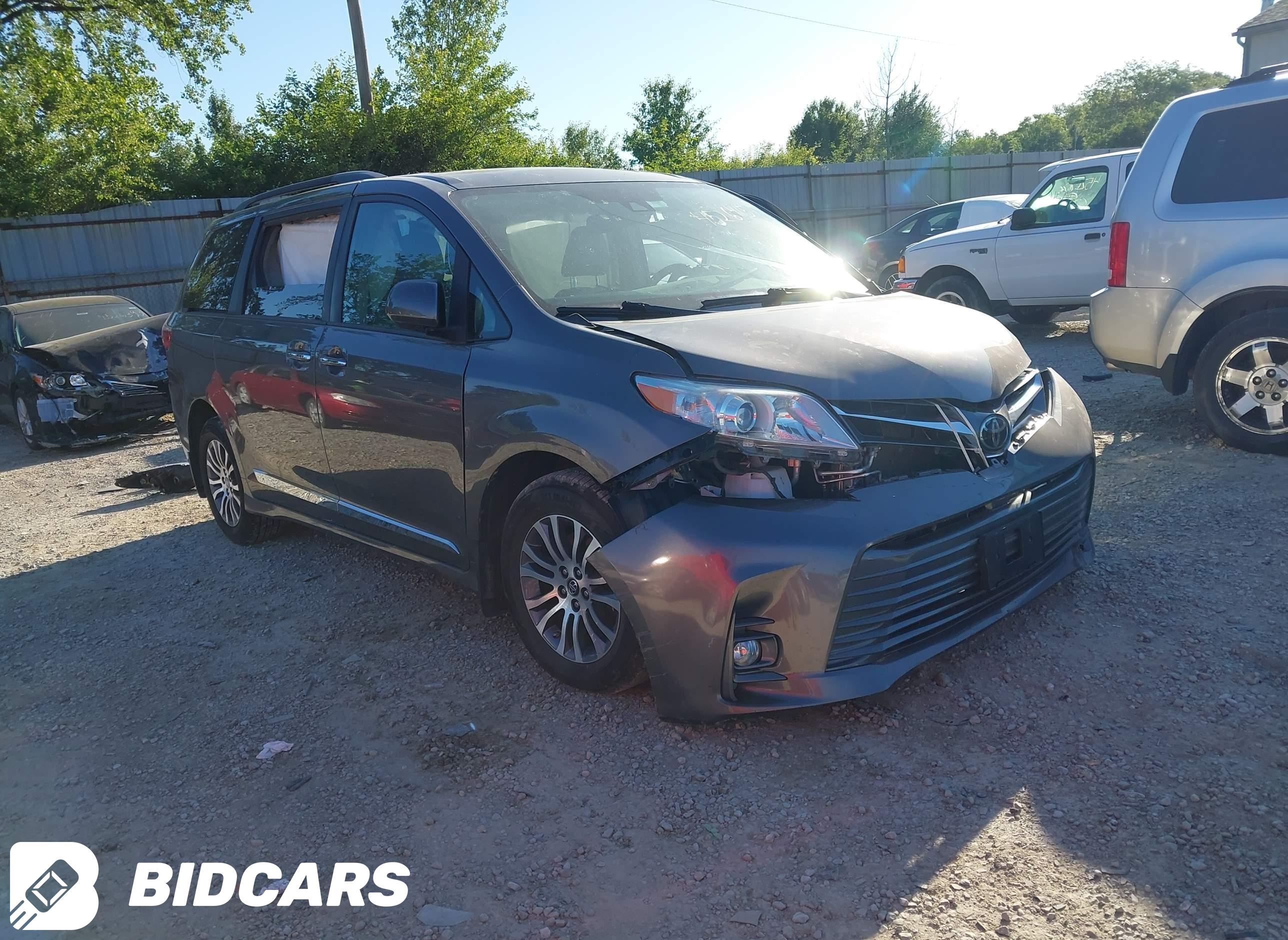 2019 Toyota Sienna, Xle 8 Pas...