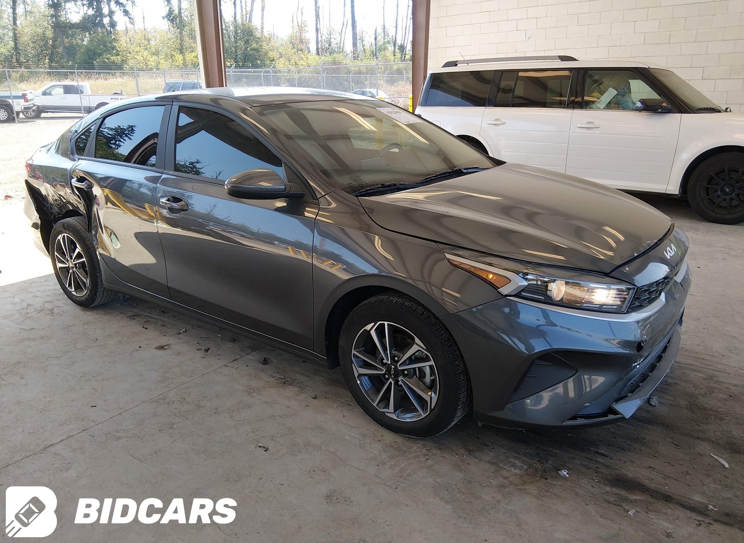 2023 KIA Forte, Lxs