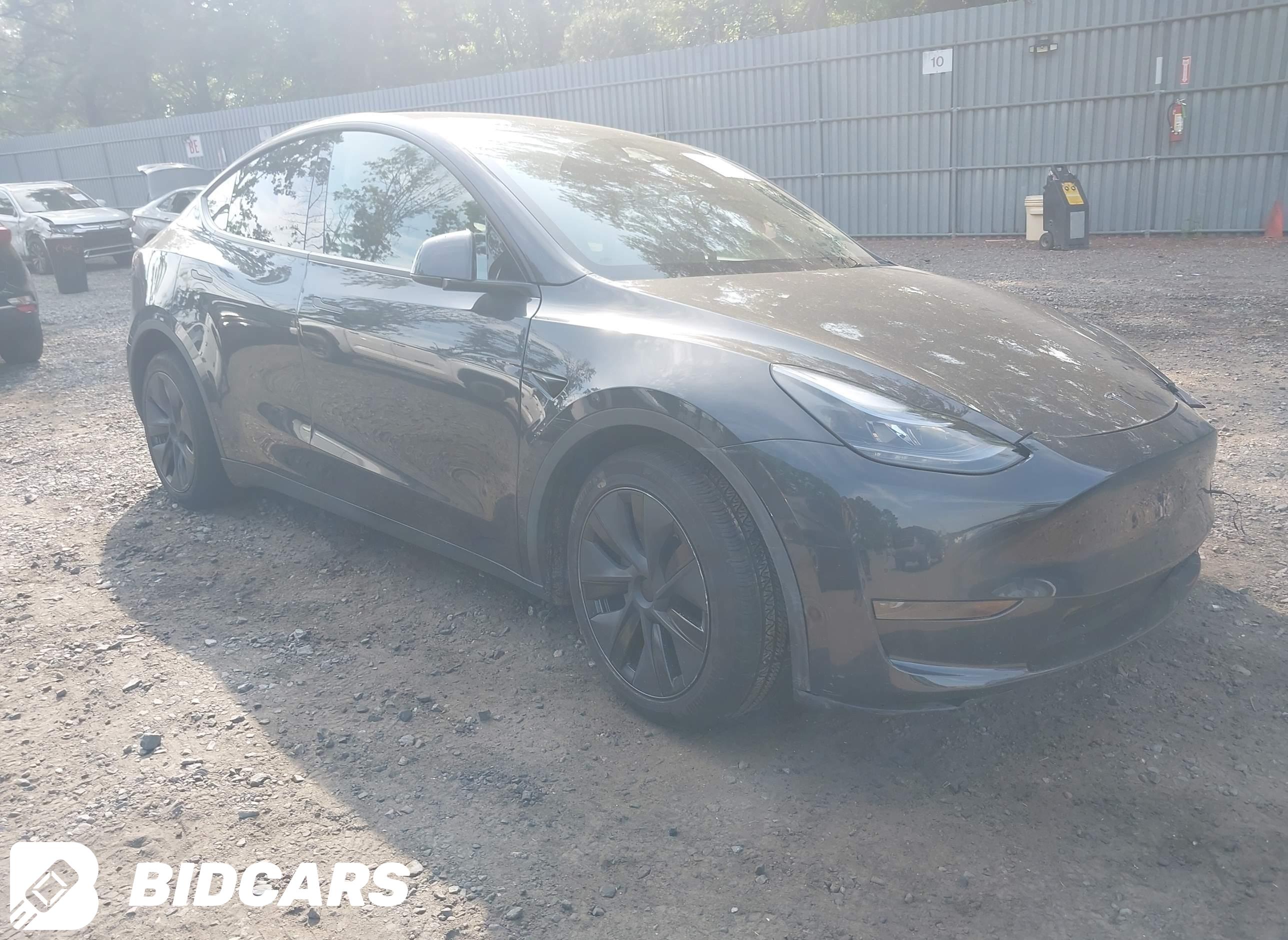 2025 Tesla Model Y, Long Rang...