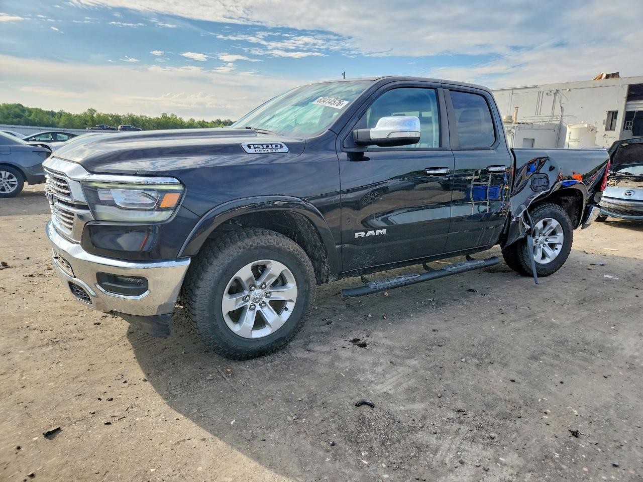 2020 RAM 1500, Laramie