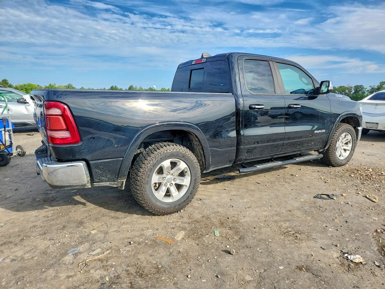 2020 RAM 1500, Laramie