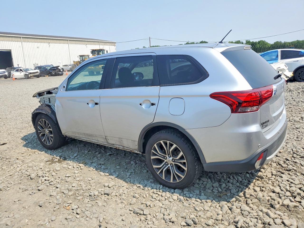 2016 Mitsubishi Outlander, SE