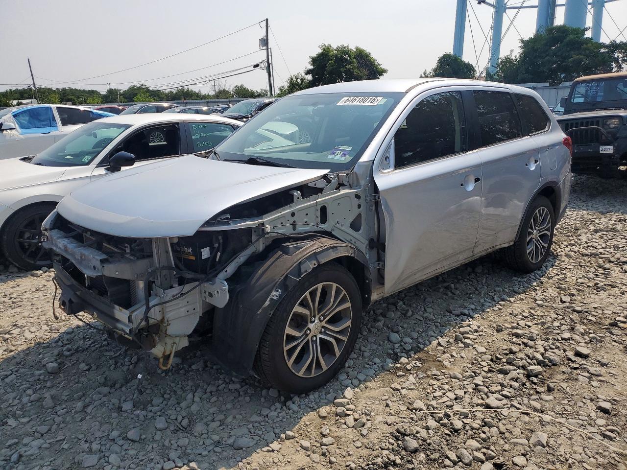 2016 Mitsubishi Outlander, SE