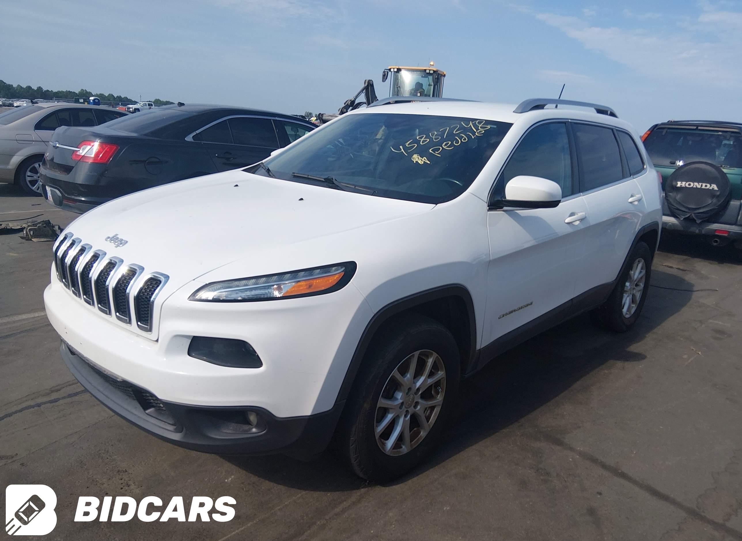 2016 Jeep Cherokee, Latitude