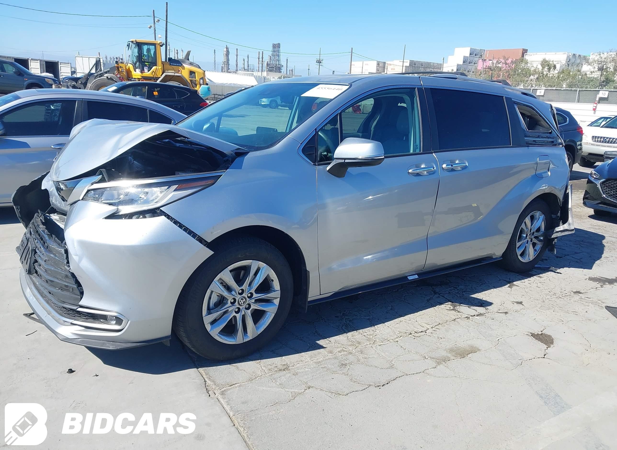 2024 Toyota Sienna, Limited