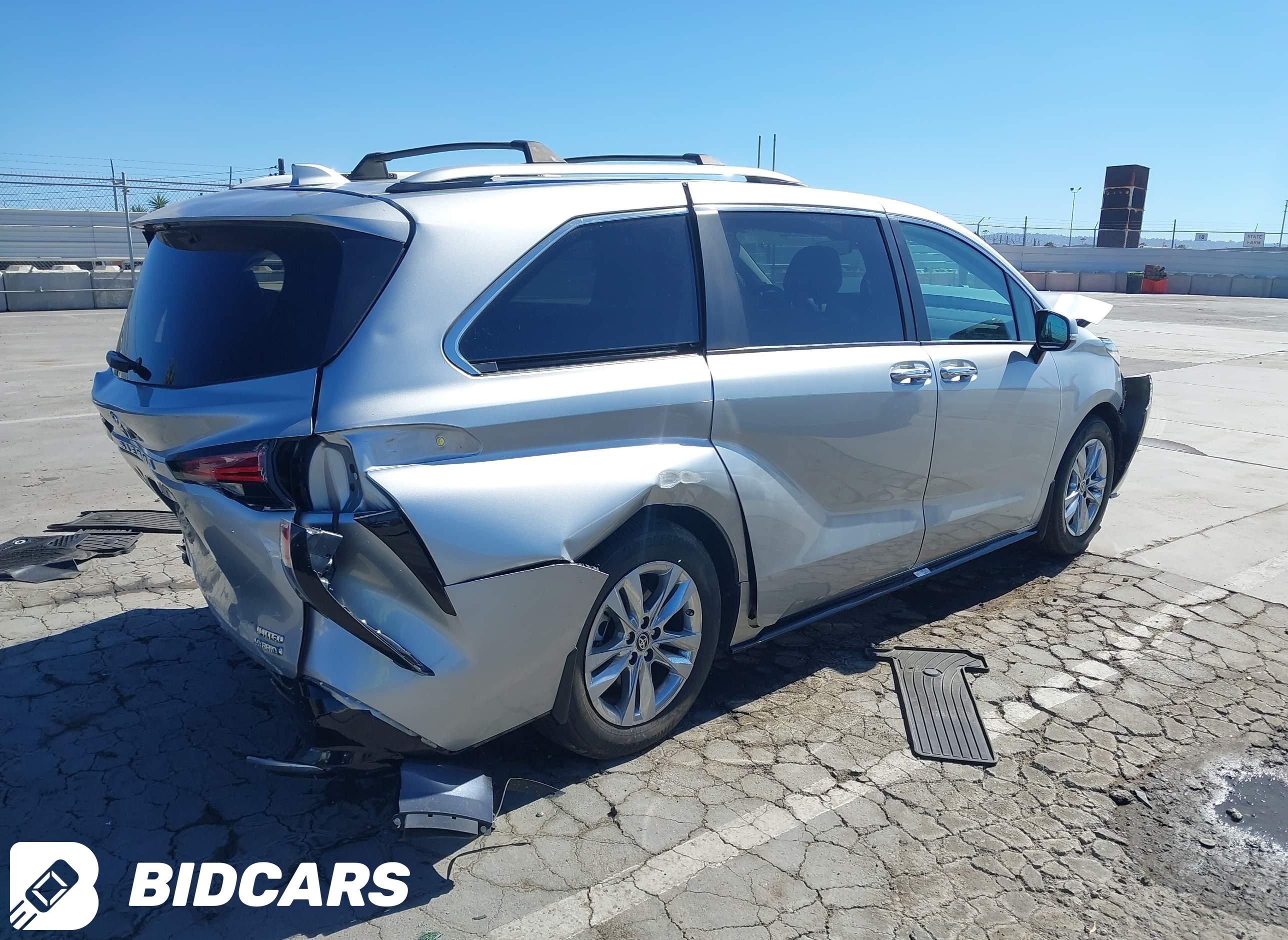 2024 Toyota Sienna, Limited