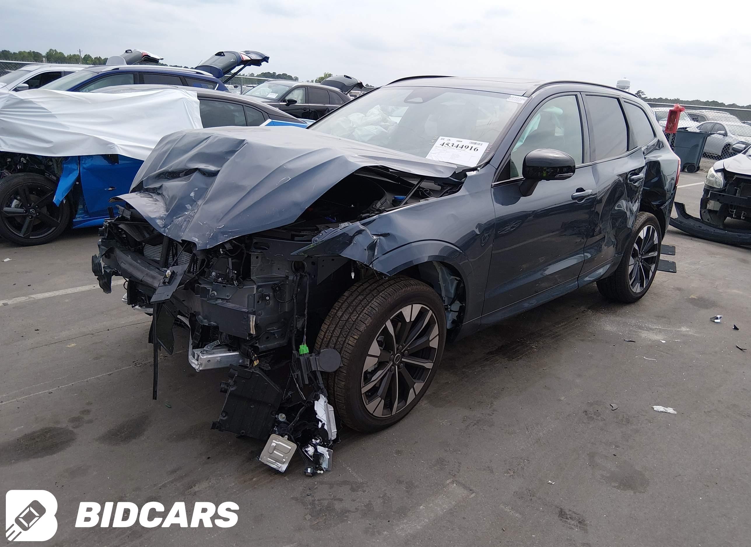 2026 Volvo XC60, B5 Plus