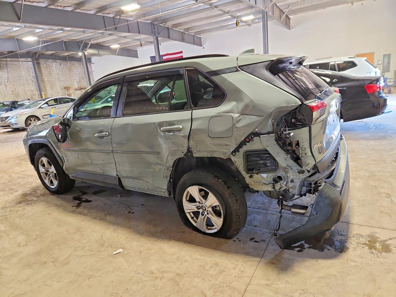 2020 Toyota RAV4, Xle