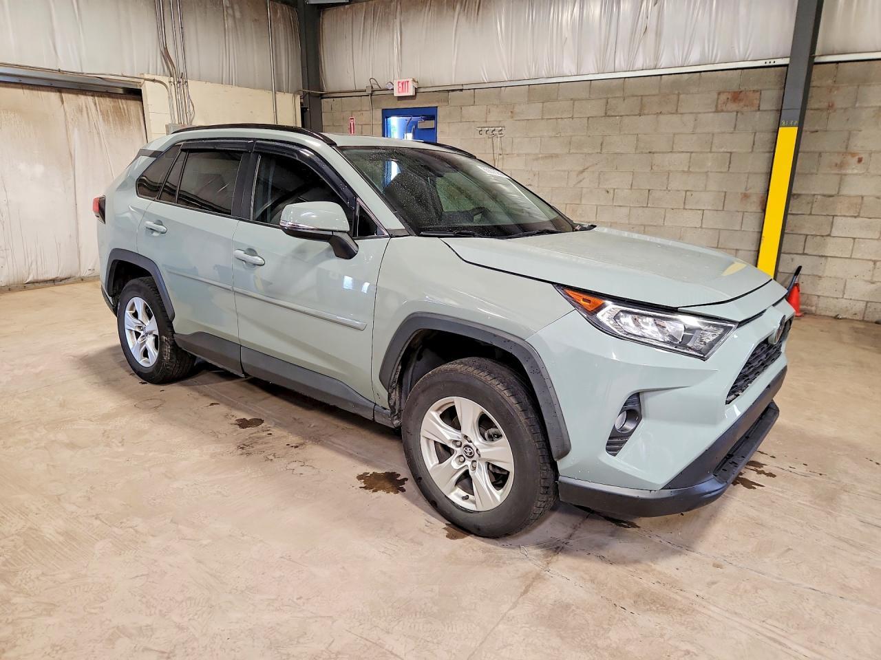 2020 Toyota RAV4, Xle