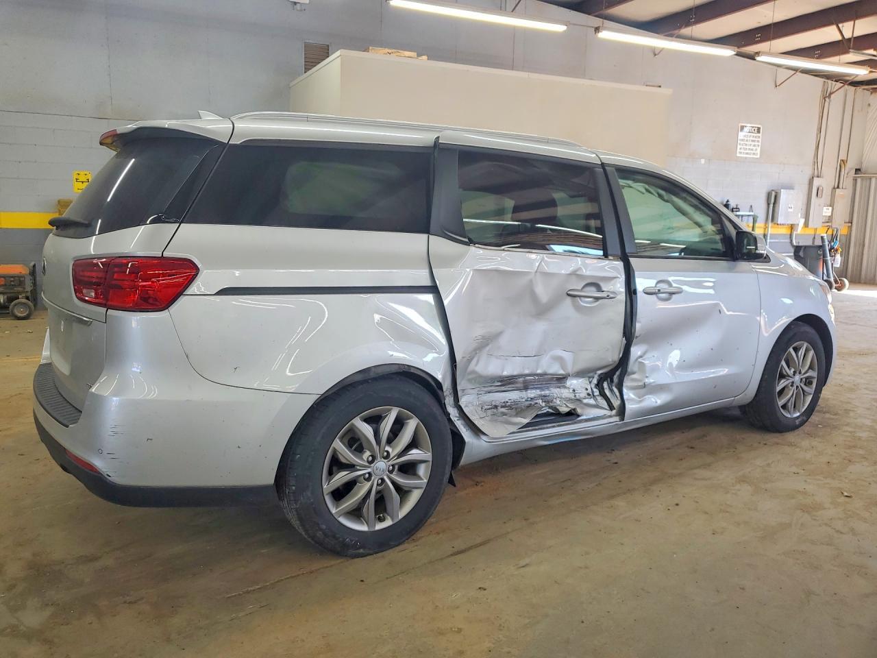 2021 KIA Sedona, EX