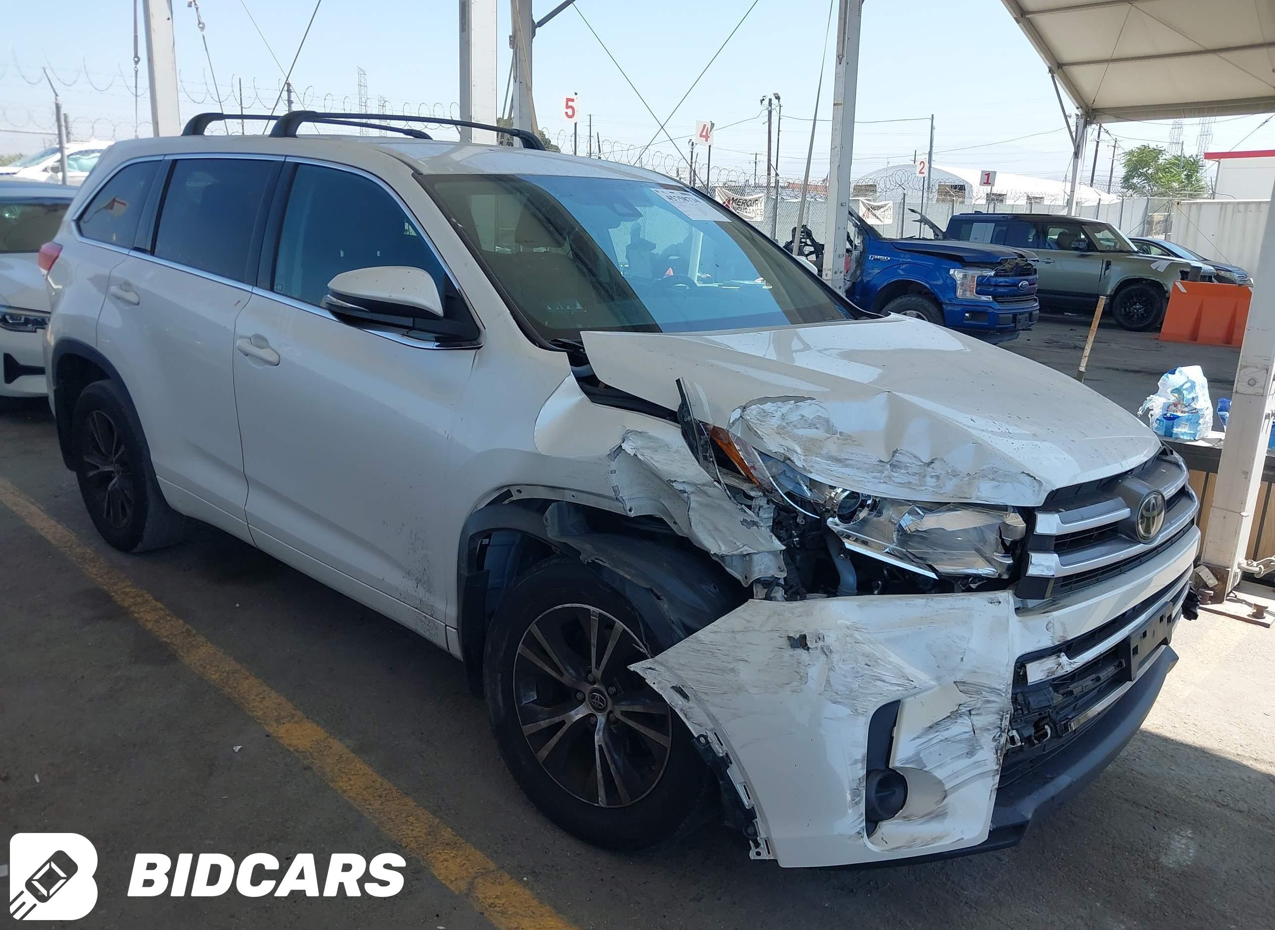 2018 Toyota Highlander, LE