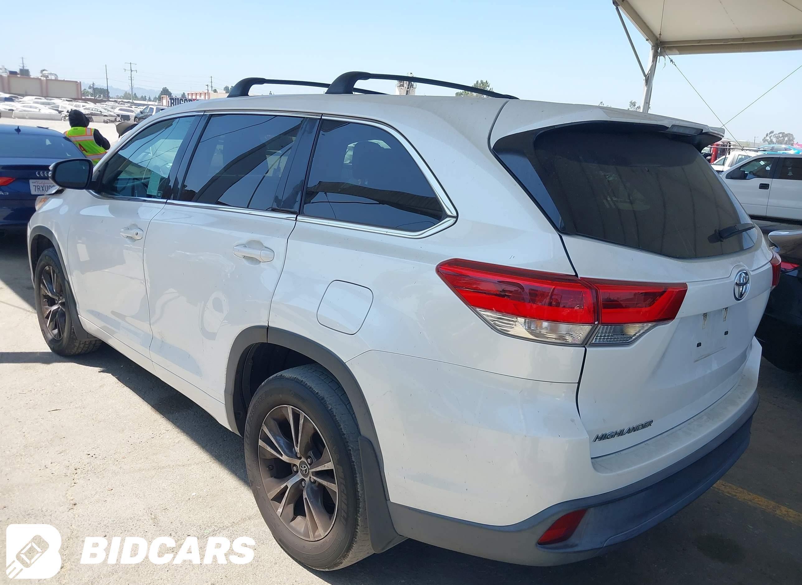 2018 Toyota Highlander, LE