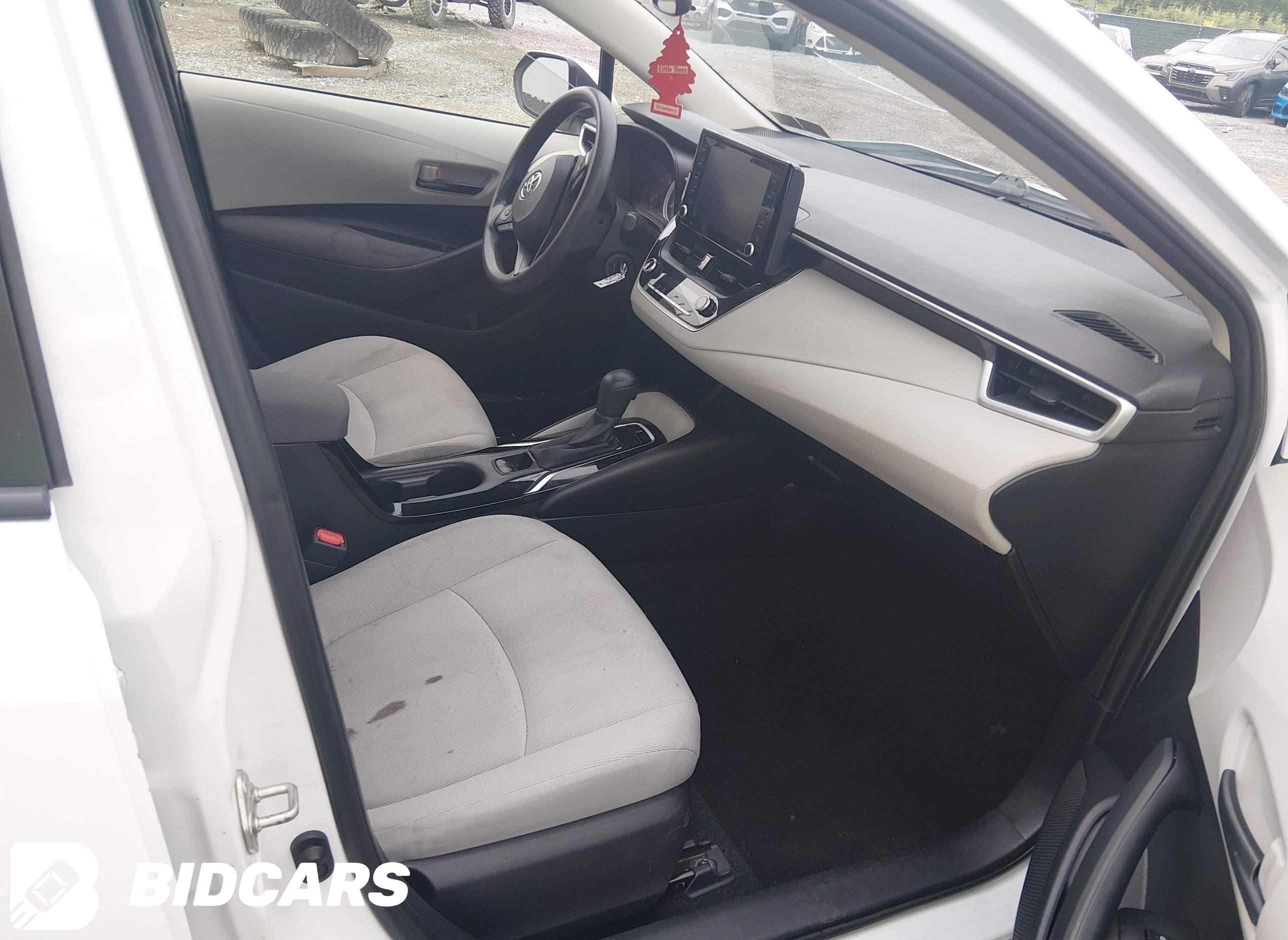 2022 Toyota Corolla, LE